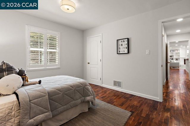358 El Toyonal, Orinda, CA 94563