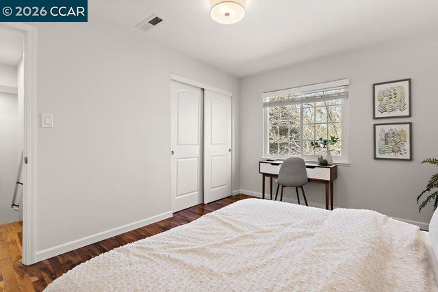 358 El Toyonal, Orinda, CA 94563