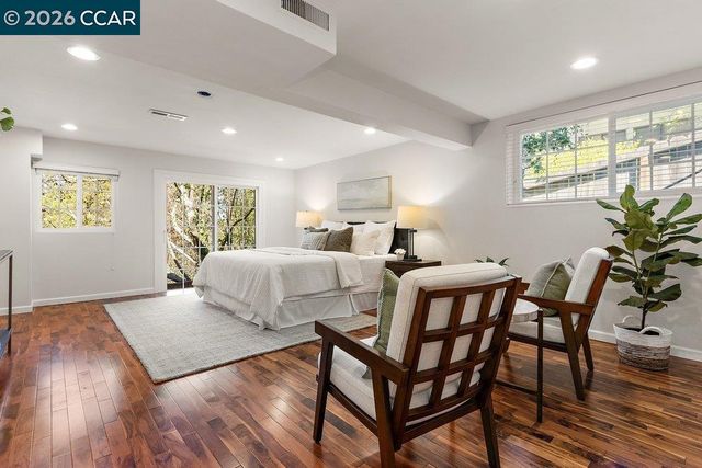 358 El Toyonal, Orinda, CA 94563