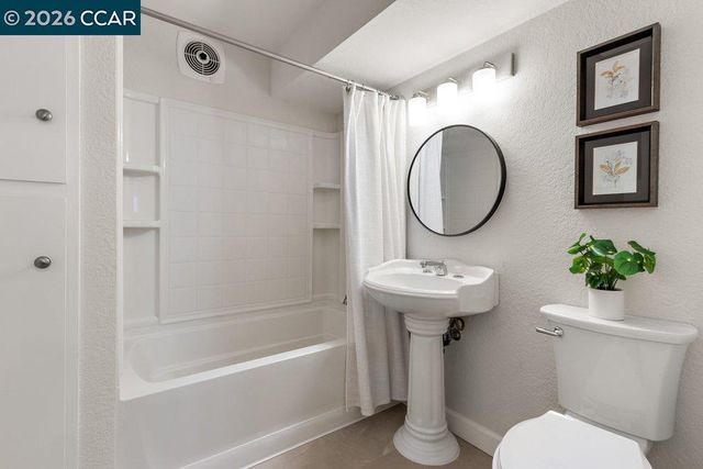 358 El Toyonal, Orinda, CA 94563