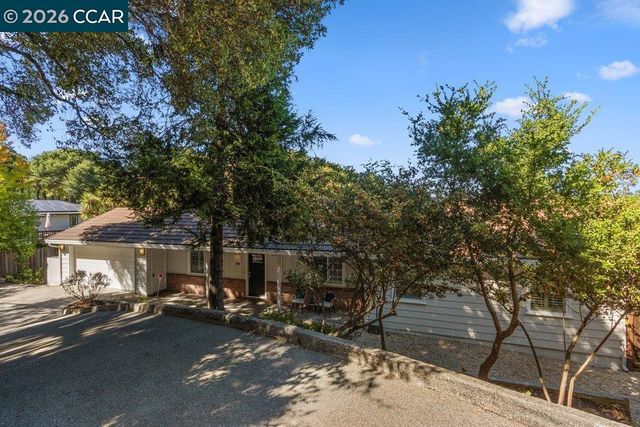 358 El Toyonal, Orinda, CA 94563