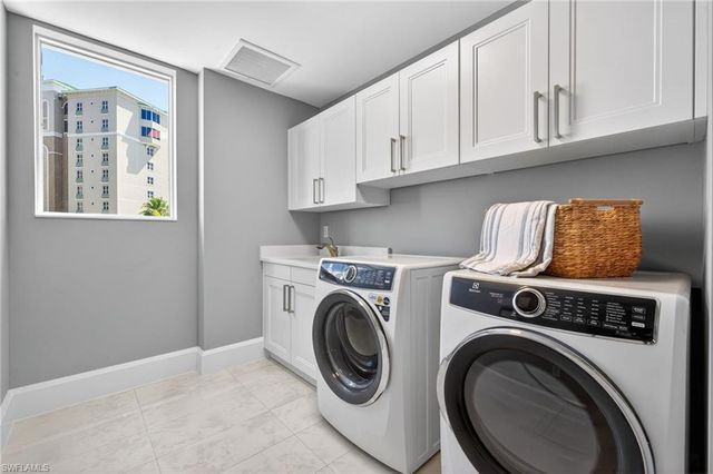 4142 Bay Beach LN 301, Fort Myers Beach, FL 33931