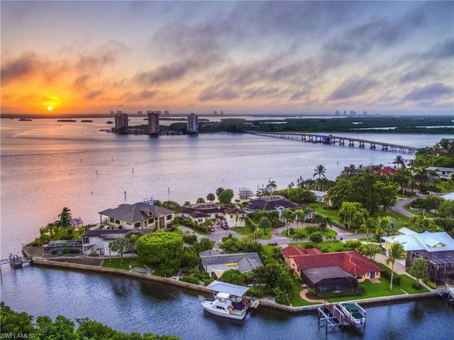 4142 Bay Beach LN 301, Fort Myers Beach, FL 33931