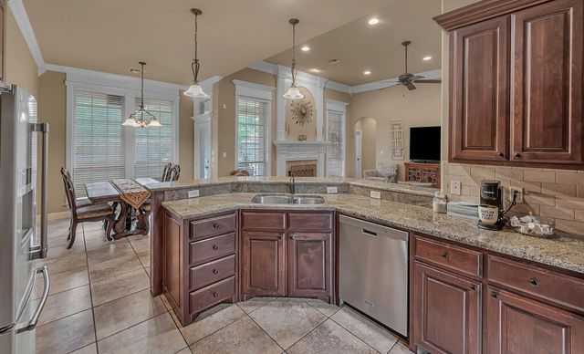 201 Edinburgh, Waco, TX 76712