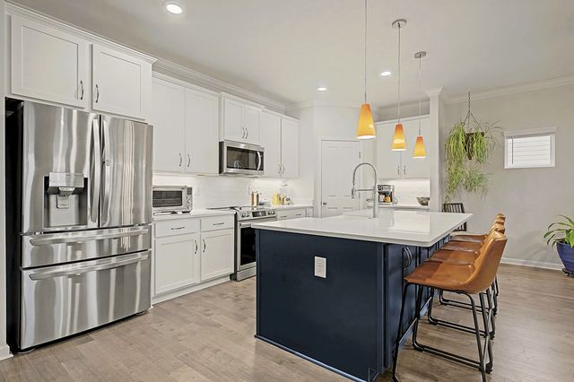 7122 Pepper Tree Cir, Fairview, TN 37062