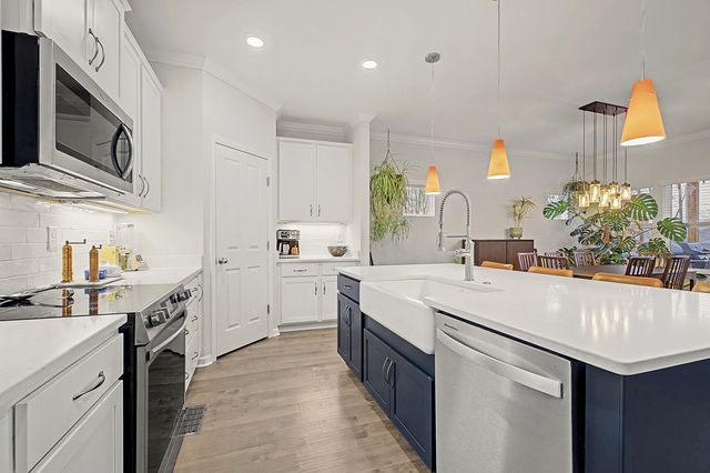 7122 Pepper Tree Cir, Fairview, TN 37062