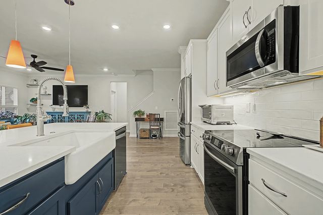 7122 Pepper Tree Cir, Fairview, TN 37062