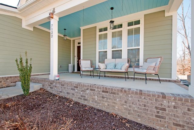 7122 Pepper Tree Cir, Fairview, TN 37062