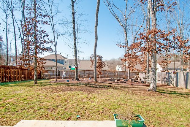 7122 Pepper Tree Cir, Fairview, TN 37062