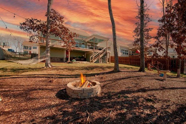 7122 Pepper Tree Cir, Fairview, TN 37062