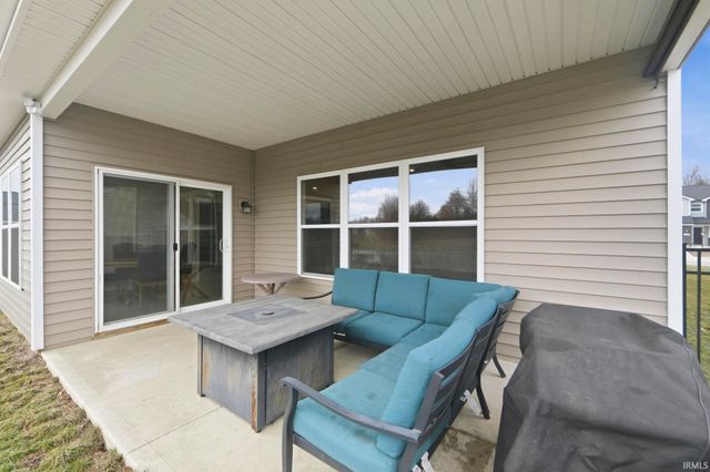 4051 Shadowood Lakes Trail, Fort Wayne, IN 46818