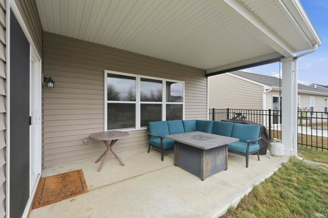 4051 Shadowood Lakes Trail, Fort Wayne, IN 46818