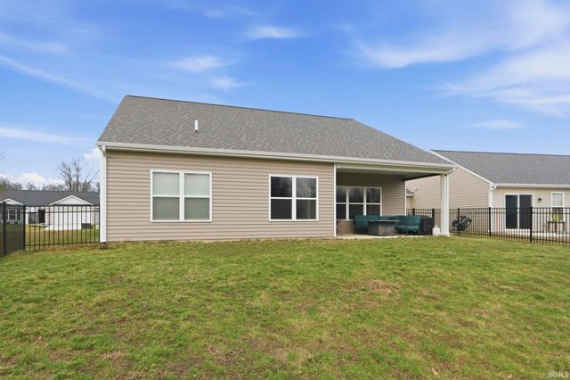 4051 Shadowood Lakes Trail, Fort Wayne, IN 46818