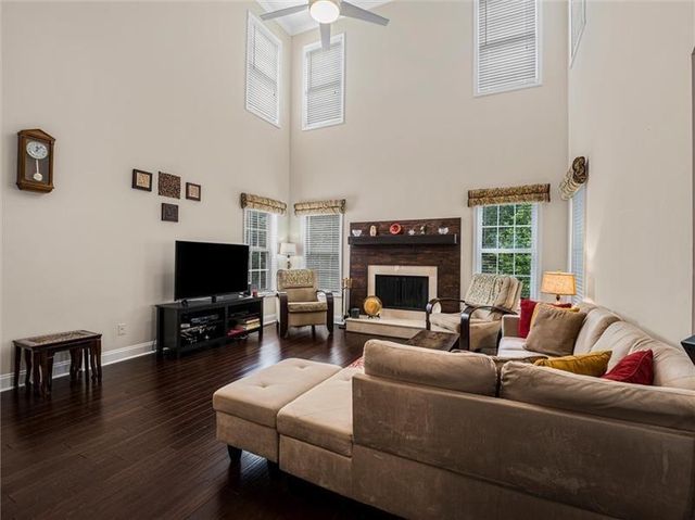 4564 Austin Hills Drive, Suwanee, GA 30024