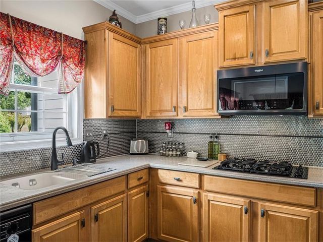 4564 Austin Hills Drive, Suwanee, GA 30024