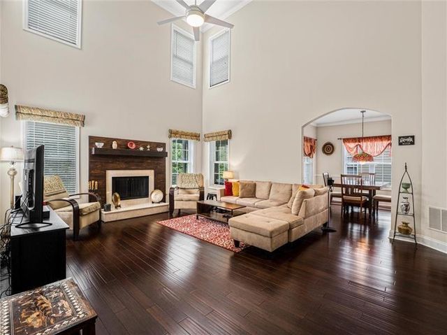 4564 Austin Hills Drive, Suwanee, GA 30024