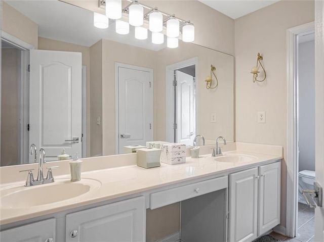 4564 Austin Hills Drive, Suwanee, GA 30024
