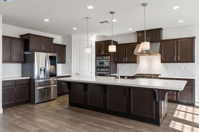 28719 Vista Grande Dr, Hayward, CA 94544