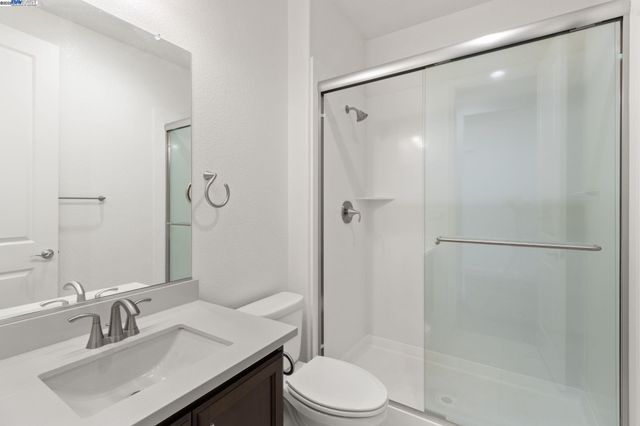 28719 Vista Grande Dr, Hayward, CA 94544