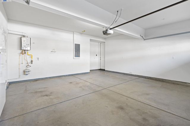 28719 Vista Grande Dr, Hayward, CA 94544