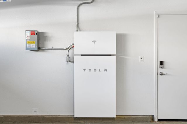 28719 Vista Grande Dr, Hayward, CA 94544