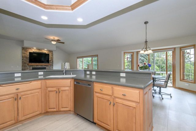 N5158 Union Hill ROAD, Oconomowoc, WI 53066