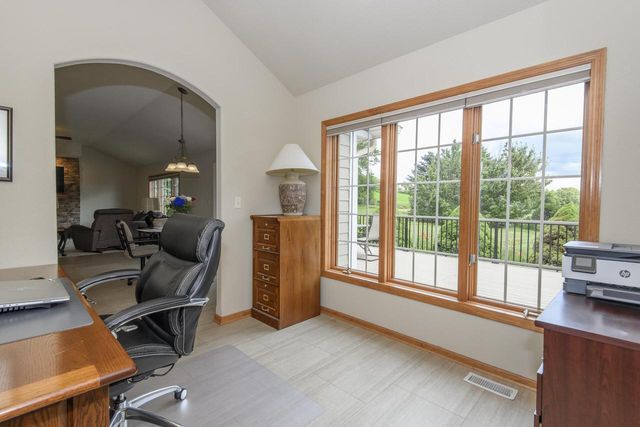 N5158 Union Hill ROAD, Oconomowoc, WI 53066