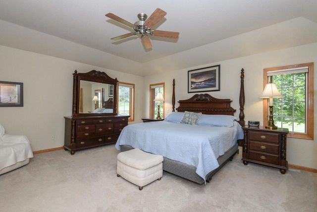 N5158 Union Hill ROAD, Oconomowoc, WI 53066