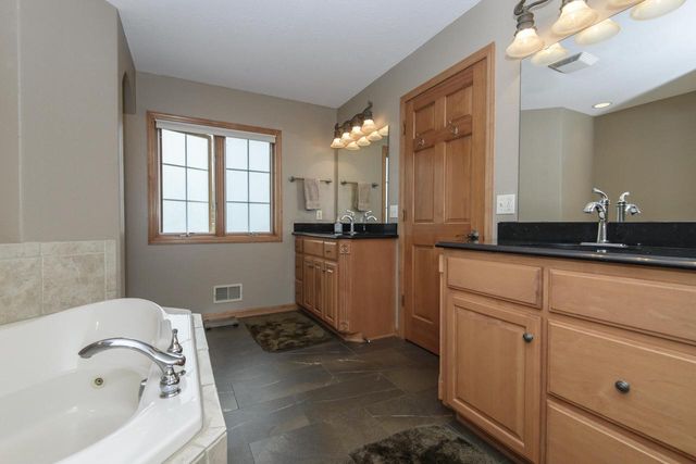 N5158 Union Hill ROAD, Oconomowoc, WI 53066