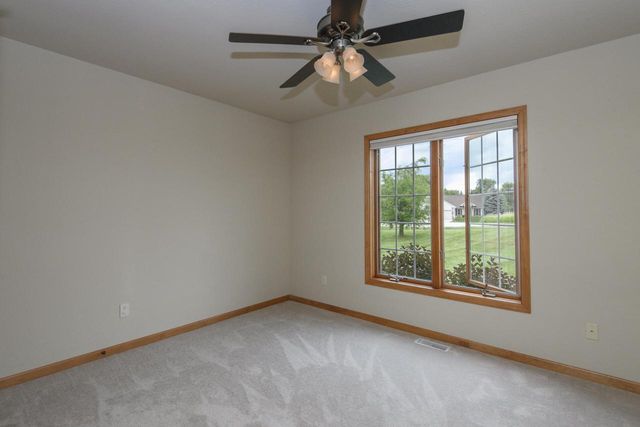 N5158 Union Hill ROAD, Oconomowoc, WI 53066