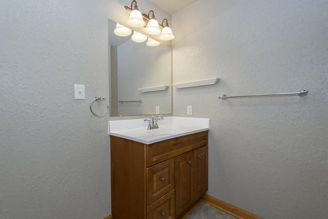 N5158 Union Hill ROAD, Oconomowoc, WI 53066
