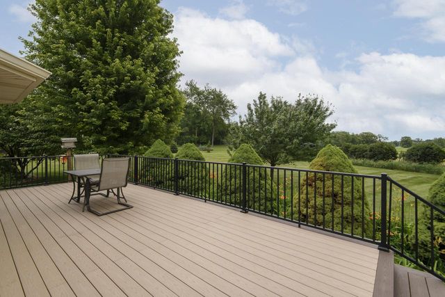 N5158 Union Hill ROAD, Oconomowoc, WI 53066