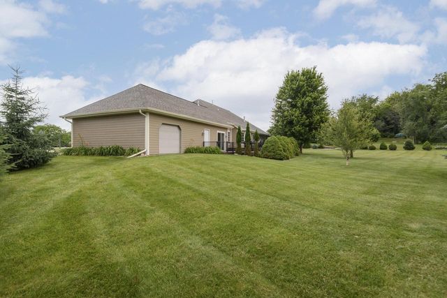 N5158 Union Hill ROAD, Oconomowoc, WI 53066