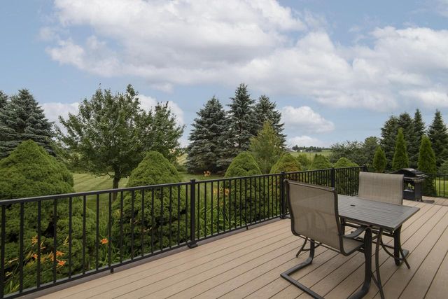 N5158 Union Hill ROAD, Oconomowoc, WI 53066