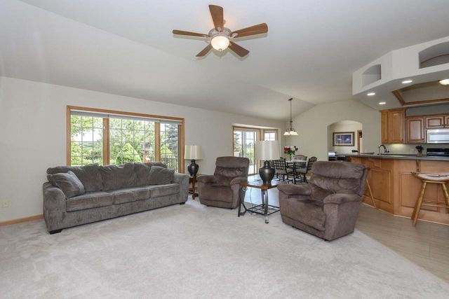 N5158 Union Hill ROAD, Oconomowoc, WI 53066