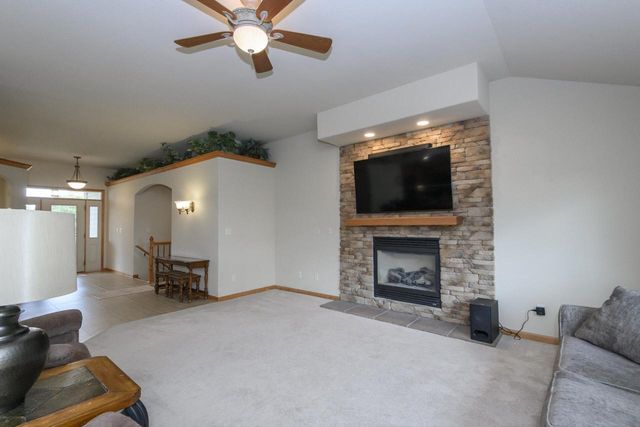 N5158 Union Hill ROAD, Oconomowoc, WI 53066