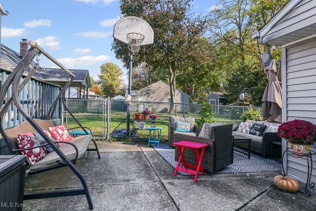 36116 Skytop Lane, Willoughby, OH 44094