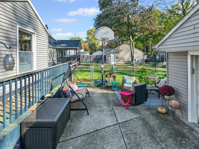 36116 Skytop Lane, Willoughby, OH 44094