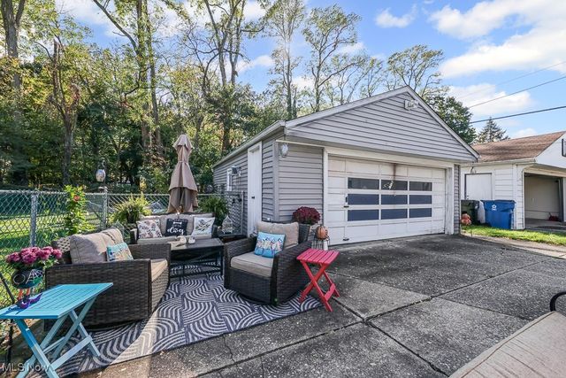 36116 Skytop Lane, Willoughby, OH 44094