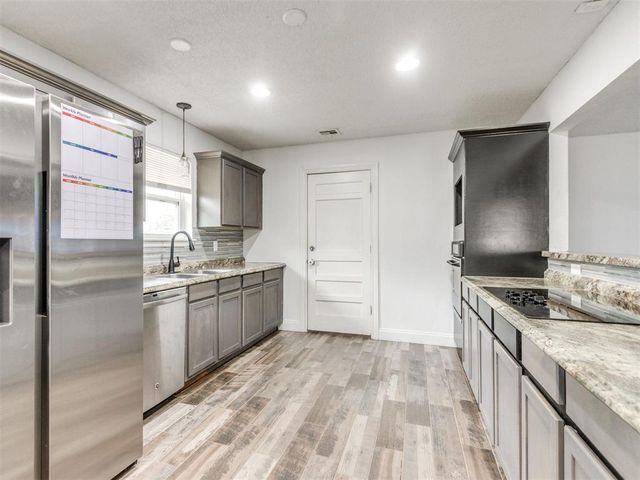 2717 Rolling Hills Terrace, Edmond, OK 73012