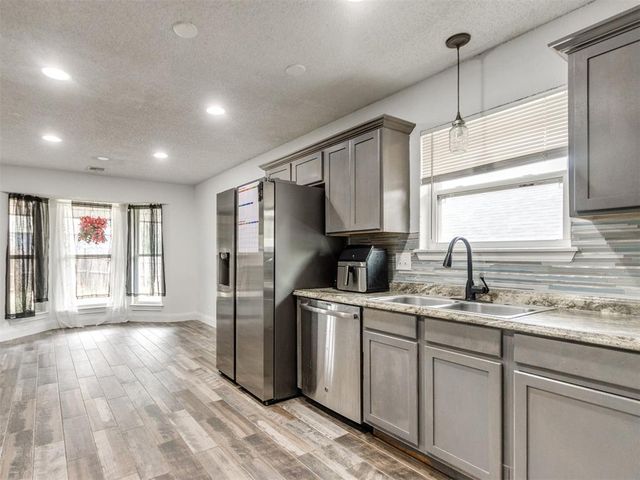 2717 Rolling Hills Terrace, Edmond, OK 73012