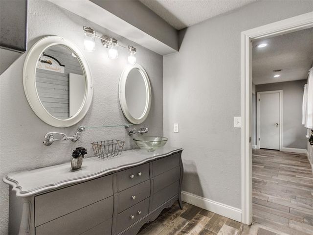 2717 Rolling Hills Terrace, Edmond, OK 73012