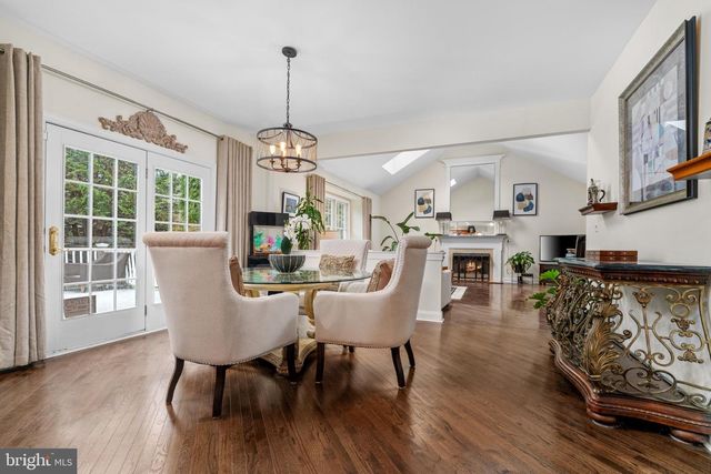 2062 SILVERWOOD DR, Newtown, PA 18940