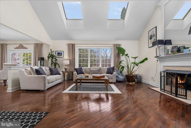 2062 SILVERWOOD DR, Newtown, PA 18940