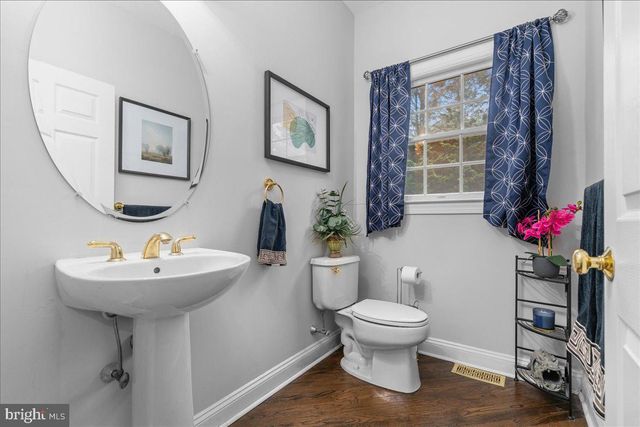 2062 SILVERWOOD DR, Newtown, PA 18940