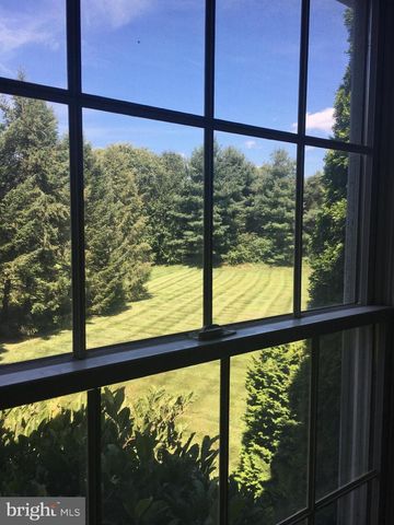 2062 SILVERWOOD DR, Newtown, PA 18940