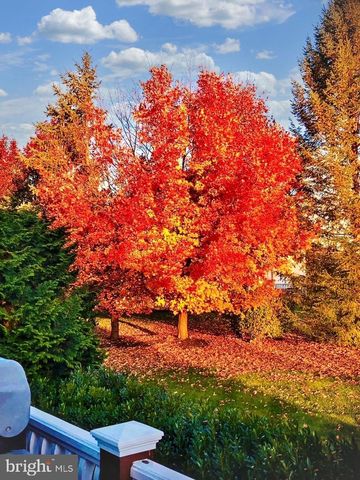 2062 SILVERWOOD DR, Newtown, PA 18940