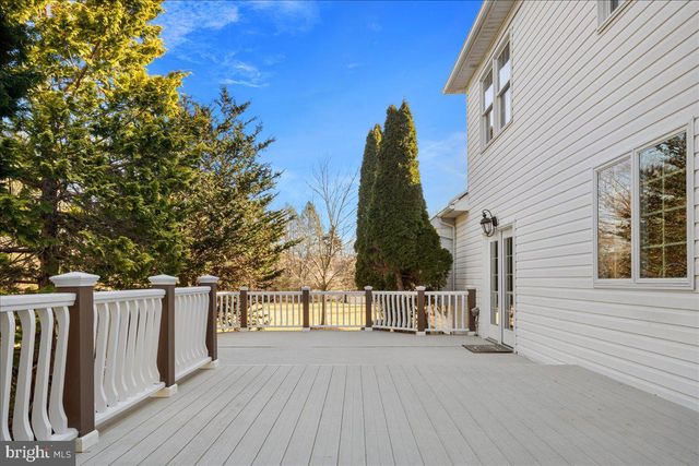 2062 SILVERWOOD DR, Newtown, PA 18940