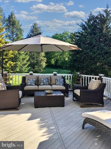 2062 SILVERWOOD DR, Newtown, PA 18940