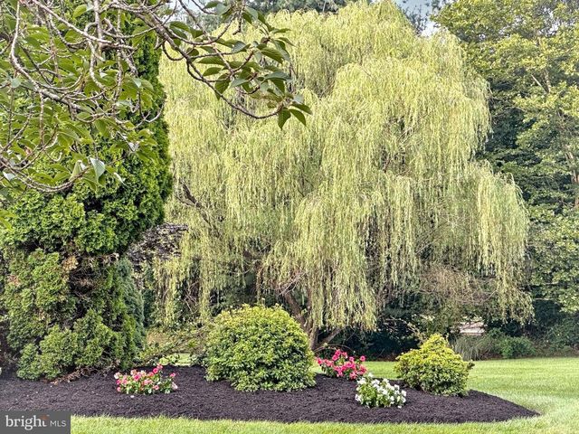 2062 SILVERWOOD DR, Newtown, PA 18940